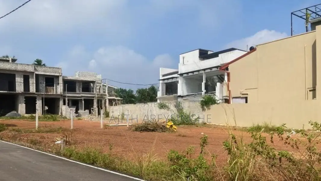 පන්නිපිටිය පැලන්වත්ත පර්චස් 7 ඉඩම්