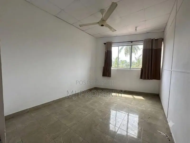 ( YR-1083) Valuable Upper Floor House Rent in Homagama