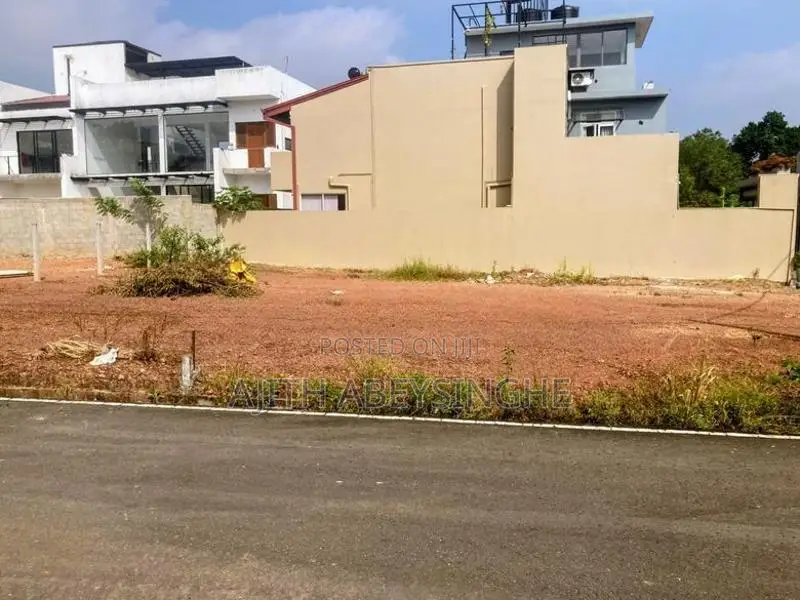 පන්නිපිටිය පැලන්වත්ත පර්චස් 7 ඉඩම්
