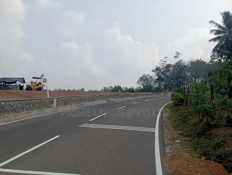 බිම් කොටස් දියගම හන්දිය