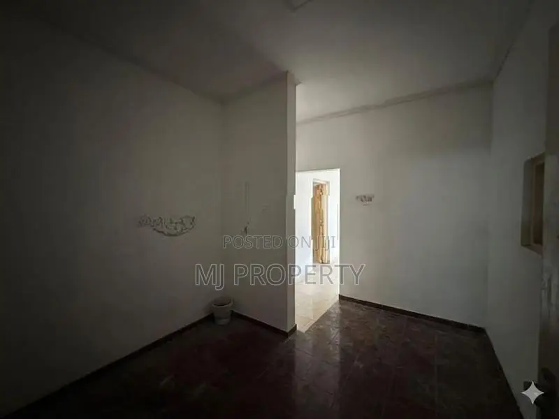 (YR-1058) Valuable Single Storey House Rent in Kottawa