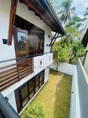 Nugegoda Beautiful Modern Three Storey House For Sale.