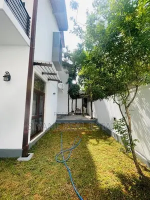 Rajagiriya Luxury Three Storey Modern House For Sale,සුඛෝපභෝගි නිවසක්