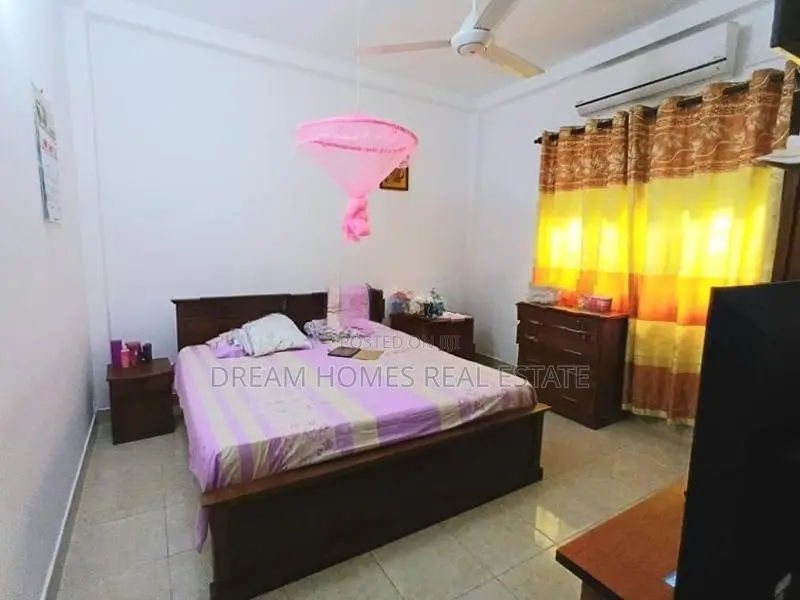 Pepiliyana Junction Close By – Spacious 5 Bedroom House for Sale