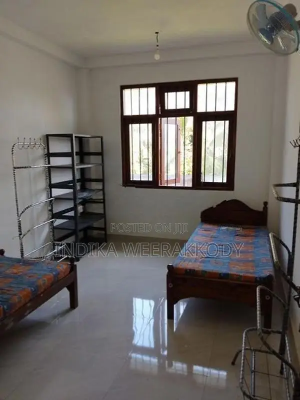 කාන්තාවන් සදහා ශෙයාරින් රූම්ස් හෝමාගම