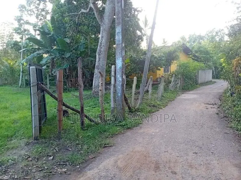 ගාල්ල රත්ගම නගරය අසලින් පර්චස් 30.6ක ඉඩමක් විකිනීමට