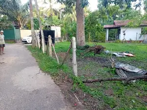 ගාල්ල රත්ගම නගරය අසලින් පර්චස් 30.6ක ඉඩමක් විකිනීමට