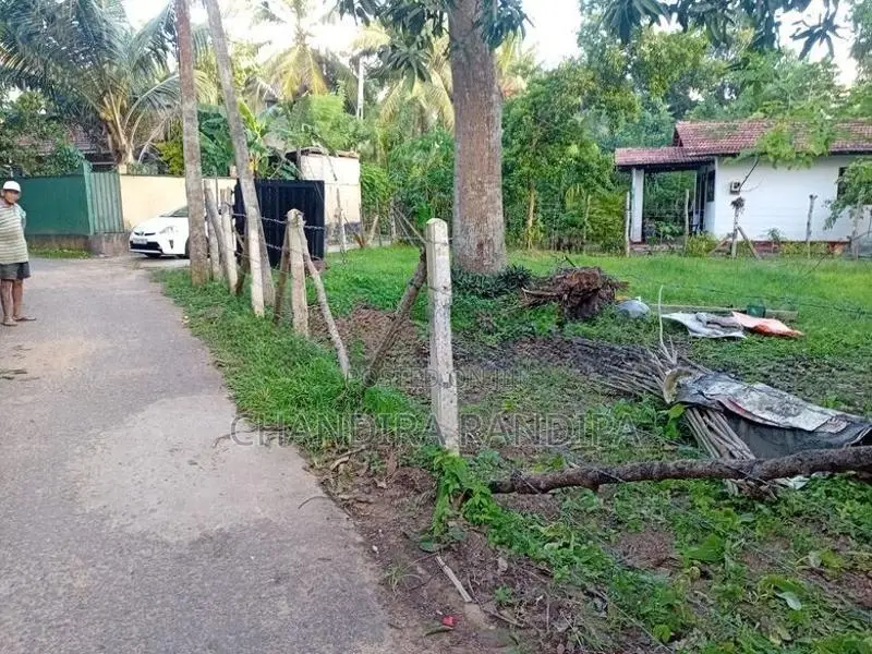 ගාල්ල රත්ගම නගරය අසලින් පර්චස් 30.6ක ඉඩමක් විකිනීමට