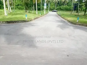 වේයන්ගොඩ නගරයට සමීපව බිම් කොටස්