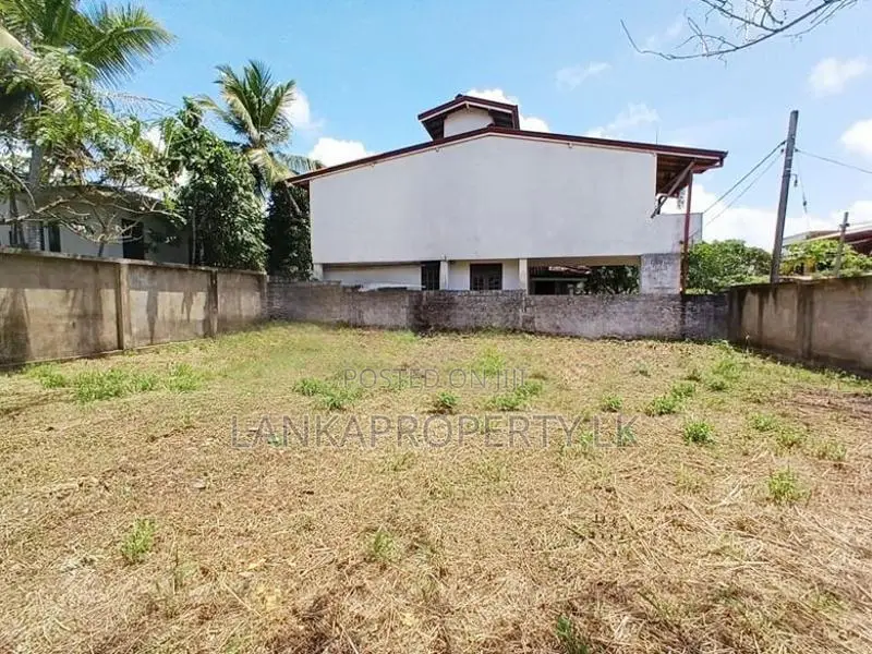Perfectly Square-Shaped Land for Sale – Sheranron Park, Kandana.