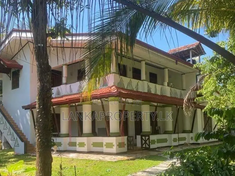 Commercial cum Residential House for Sale in Negombo.