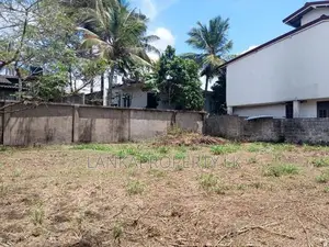 Perfectly Square-Shaped Land for Sale – Sheranron Park, Kandana.