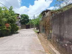 Perfectly Square-Shaped Land for Sale – Sheranron Park, Kandana.