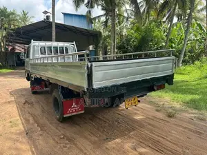 Mitsubishi Canter 1983