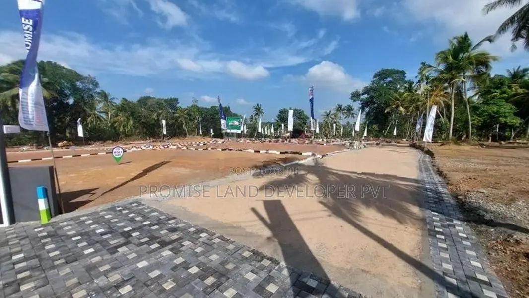 Moratuwa Galkanuwa Road 600M 10p Land for Sale D29