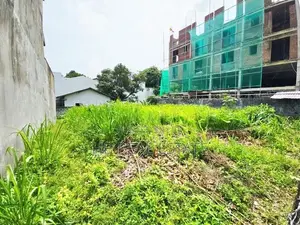 10 Perches Residential Bare Land For Sale
