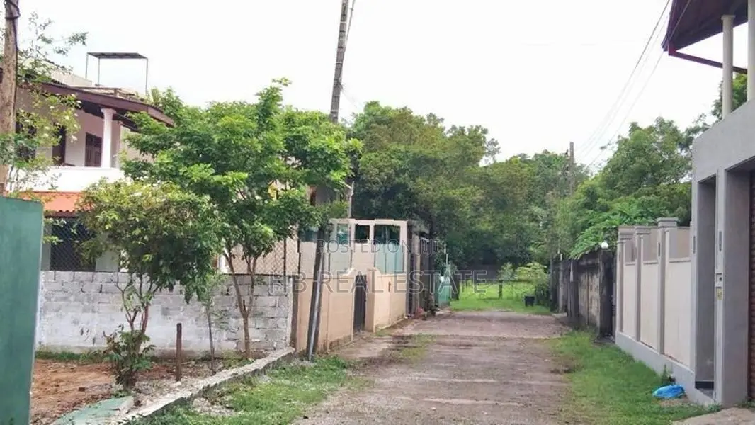 10 Perches Residential Bare Land for Sale plewatha