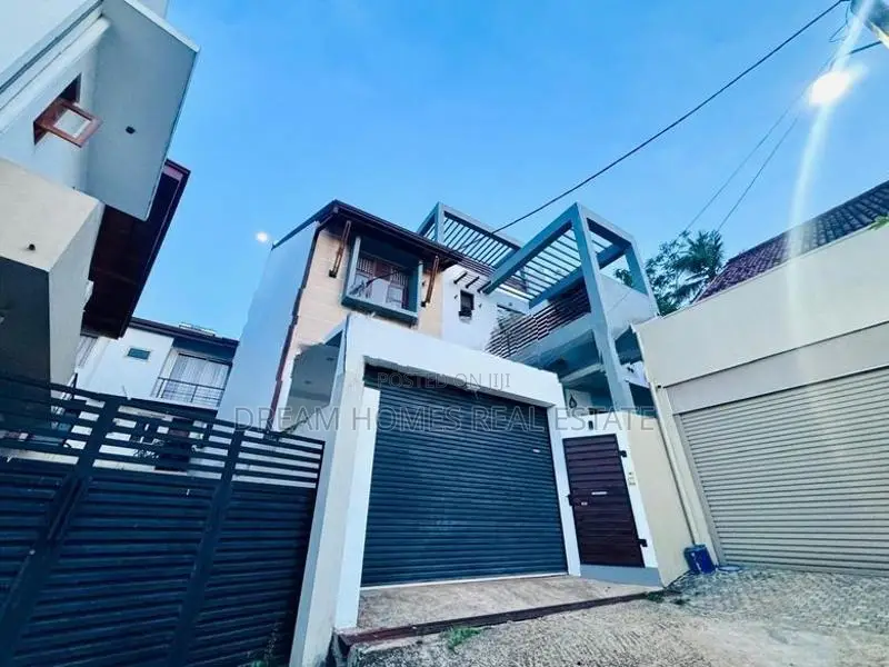 Luxury House for Sale in Kotte | 11.5 Perches
