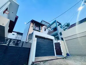Premium 3-Storey Luxury House for Sale in Kotte – Baddagana