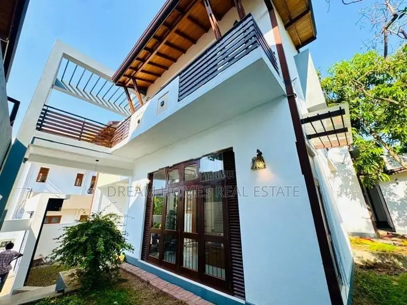Luxury House for Sale in Kotte | 11.5 Perches