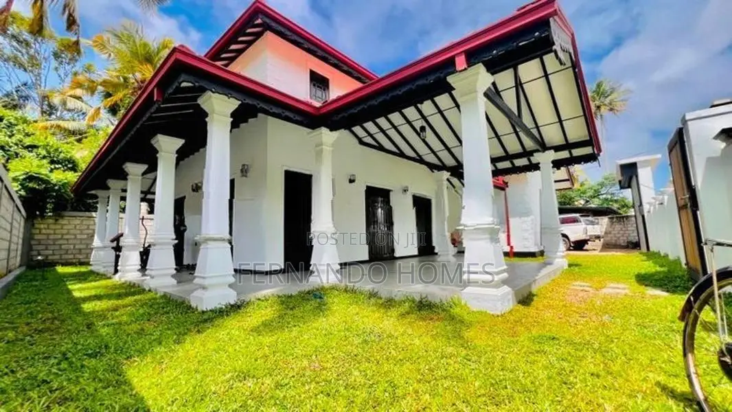 Excellent Spaciously Built Single Storey House for Sale in Negombo Are