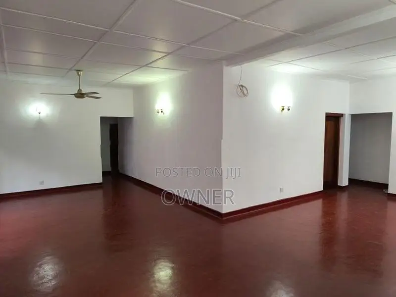 Single-Storey House for Rent in Battaramulla