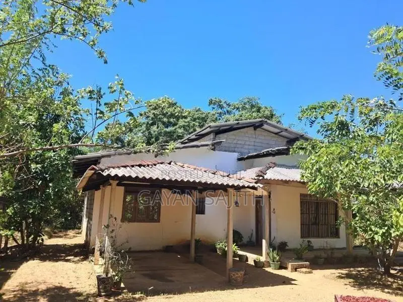 කන්තලේ වටිනා ඉඩමක් සමඟ සියලු පහසුකම් සහිත නව නිවසක් විකිණීමට