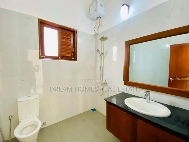 Brand-New Luxury 2-Storey House for Sale in Malabe – Arangala