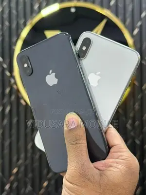 Apple iPhone XS 64GB (Used)