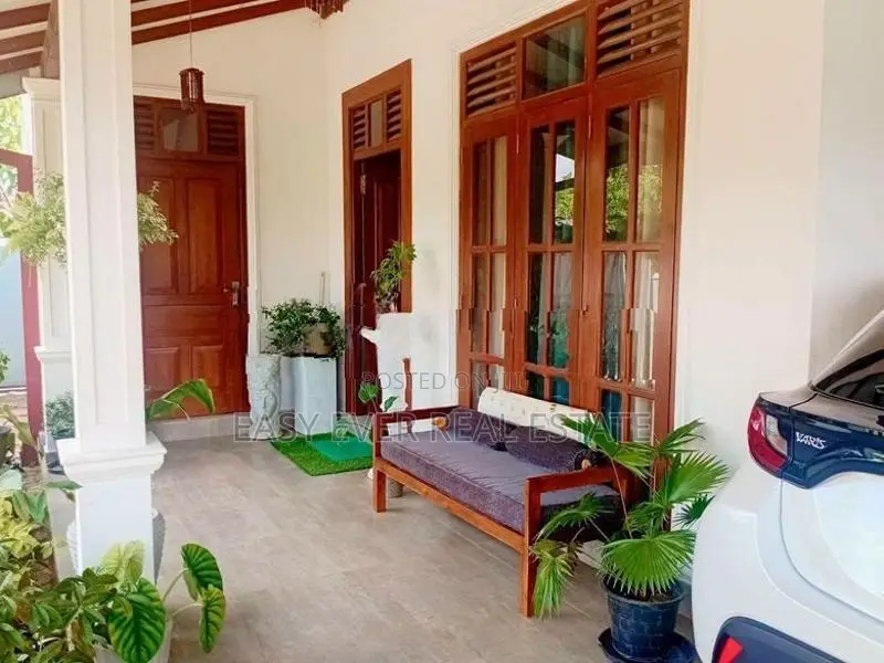 House for sale in kiriwaththuduwa|UP 13659