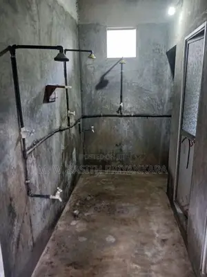 මරදාන දුම්රියපළ අසළ පිරිමි ළමුන් සදහා නවාතැන්