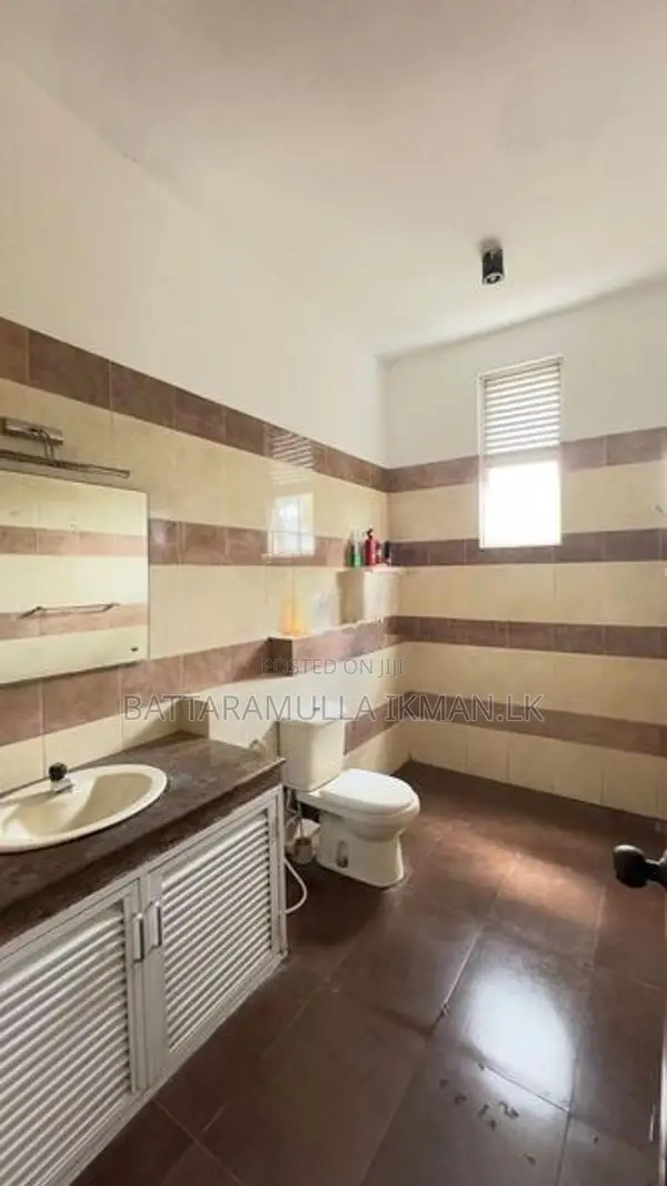 Room for Rent Battaramulla Boys Only