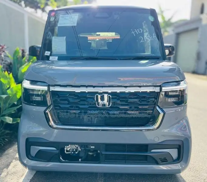 Honda N-Box custom 2024