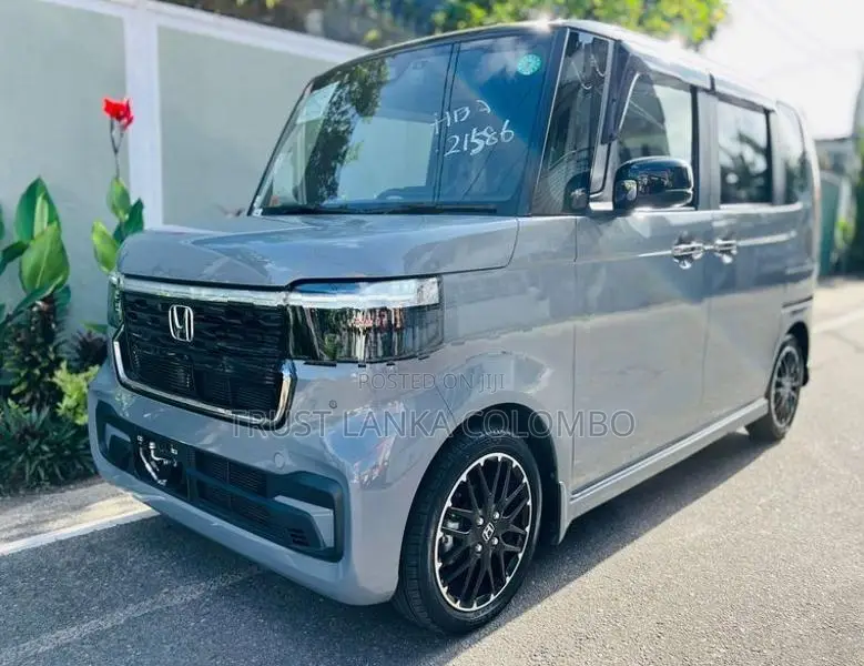 Honda N-Box custom 2024