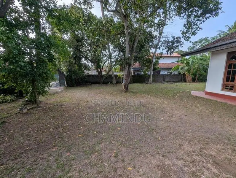 Land with House for Sale in Kalaeliya, Ja-Ela
