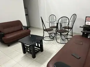 Wellawate First Floor Apartment with Sea Views