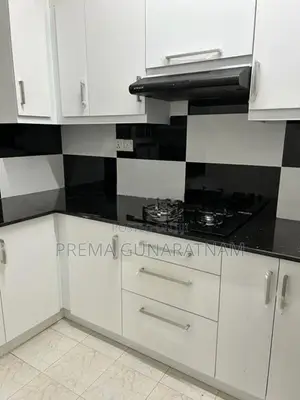 Wellawate First Floor Apartment with Sea Views