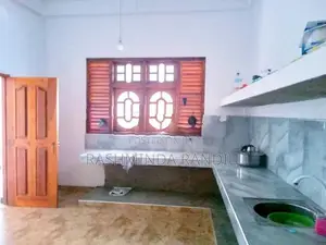 දෙමහල් නිවසක් බඳු දීමට ඇත මොනරාගල