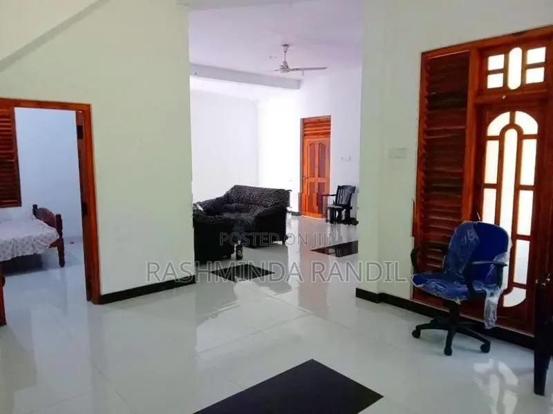 දෙමහල් නිවසක් බඳු දීමට ඇත මොනරාගල