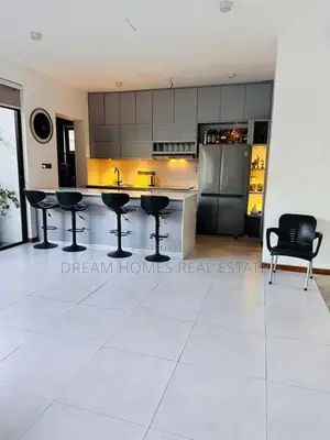 Spacious Family House with Solar System – Pannipitiya