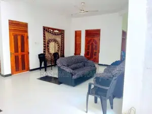 දෙමහල් නිවසක් බඳු දීමට ඇත මොනරාගල