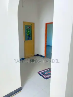 දෙමහල් නිවසක් බඳු දීමට ඇත මොනරාගල