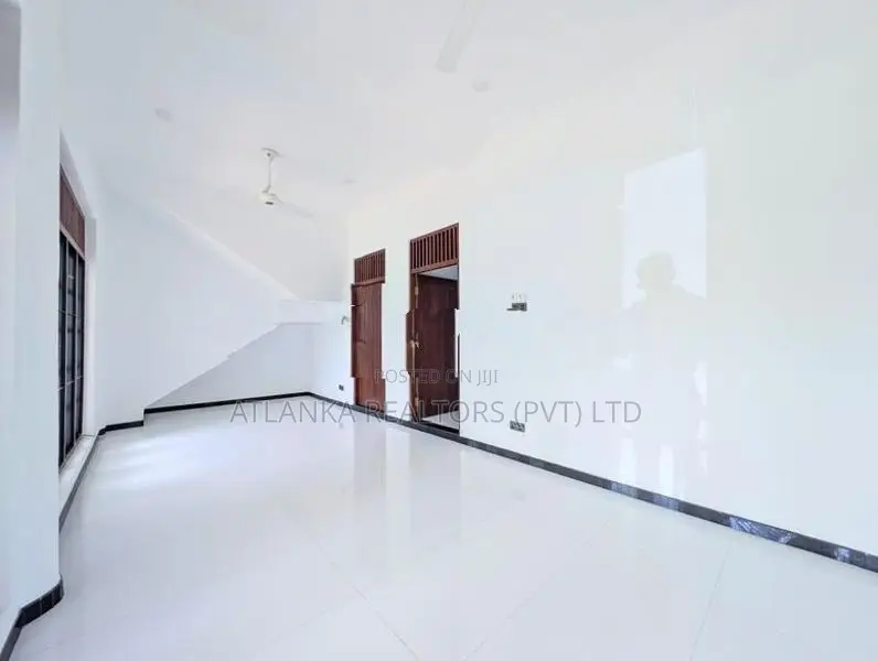 Brand New 5 Bedroom House for Sale in Pannipitiya
