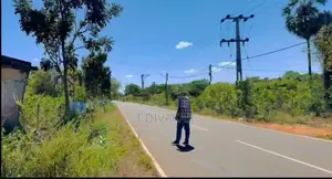 Land for Sale at Hospital Road Tellipalai