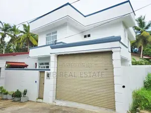 Newly Build Luxury Three Storey House For Sale Piliyandala
