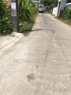 Kiribathgoda - Eriyawetiya 43 Perches of Land for Sale