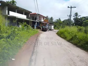 Land for Sale in Aluthgama