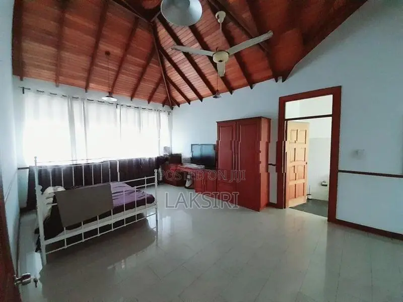 20 Peach Luxury Fully Furnished House Rent Pitakotte Angampitiya Road