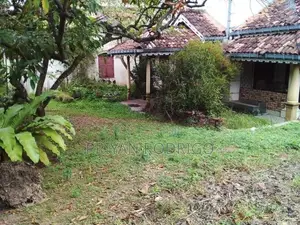 Mount Lavinia - 44.25 Perches of Land with an Old House for Sale