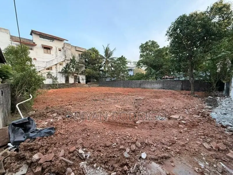 Delkanda Raththanapitiya Road 18.5 Perches of Land for Sale